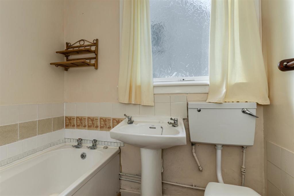 60 Priors Walk Melrose 12.JPG