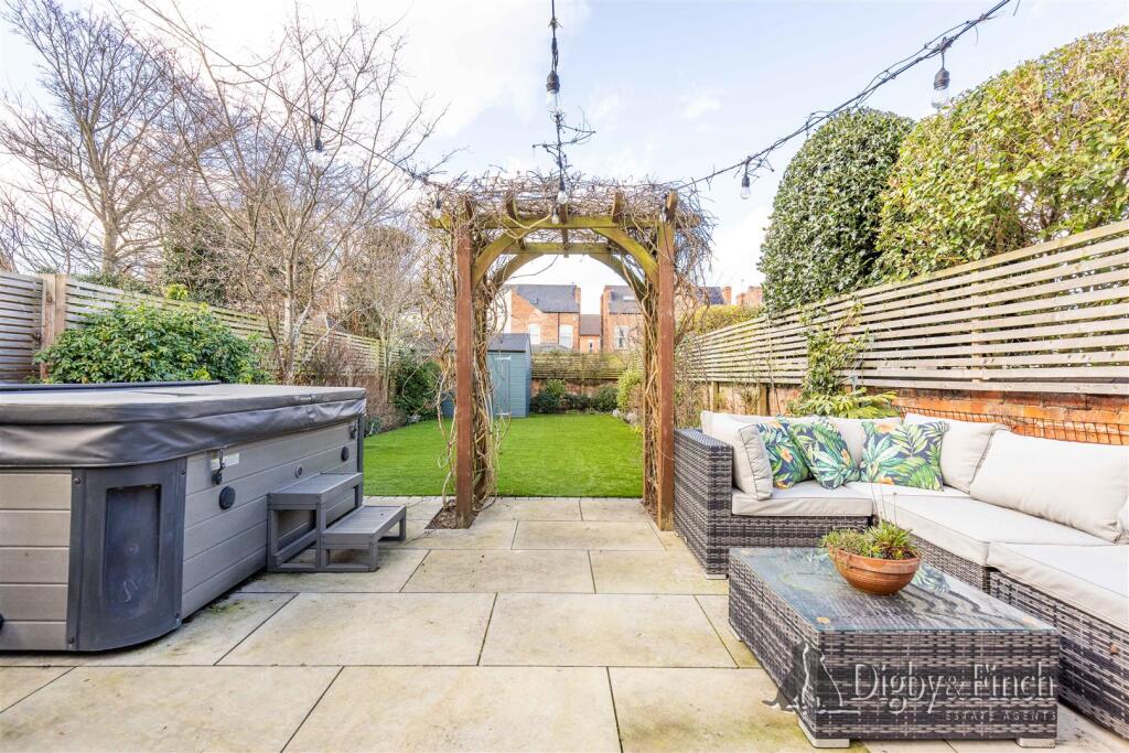 16, Chaworth Road West Bridgford, Nottingham, NG2 