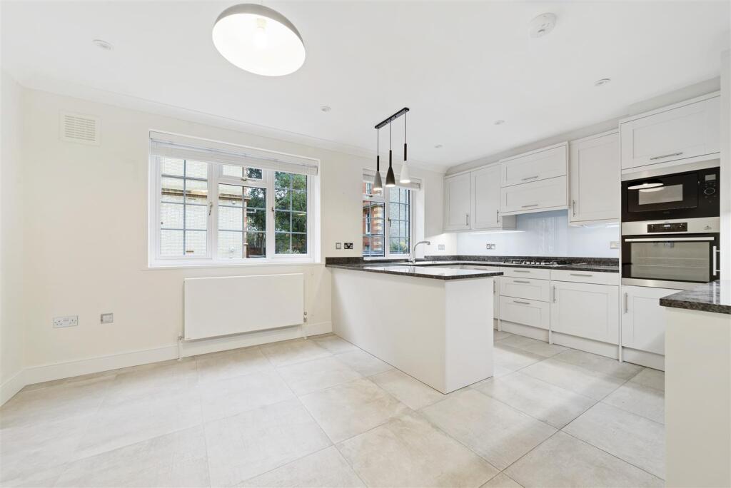 4 Robert Close W9 1BY-1.jpg
