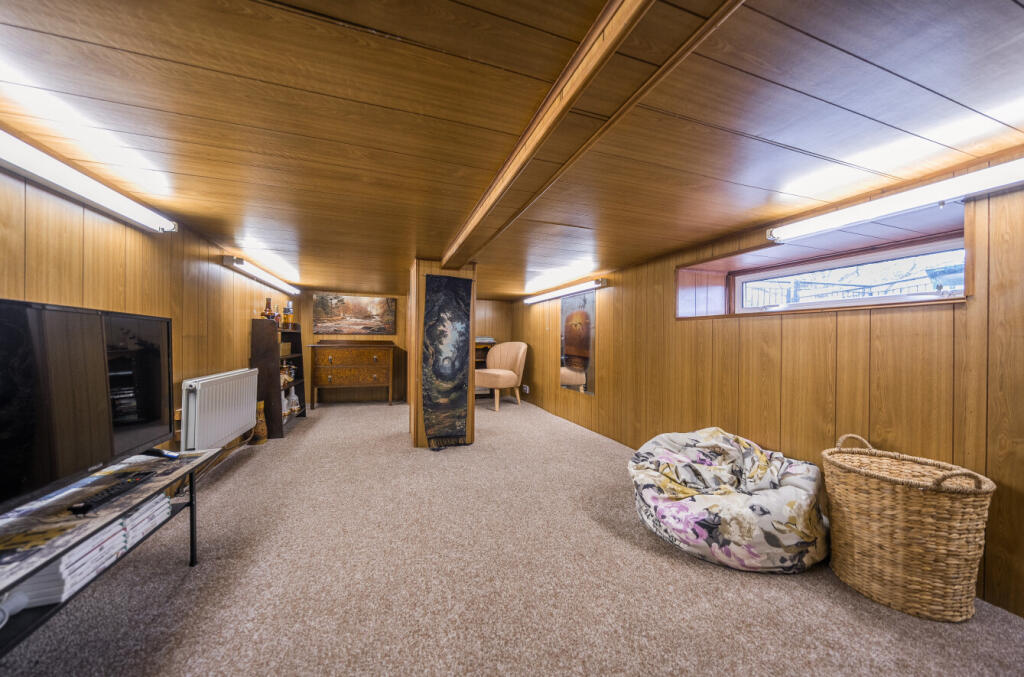 1384341-22-69259f...