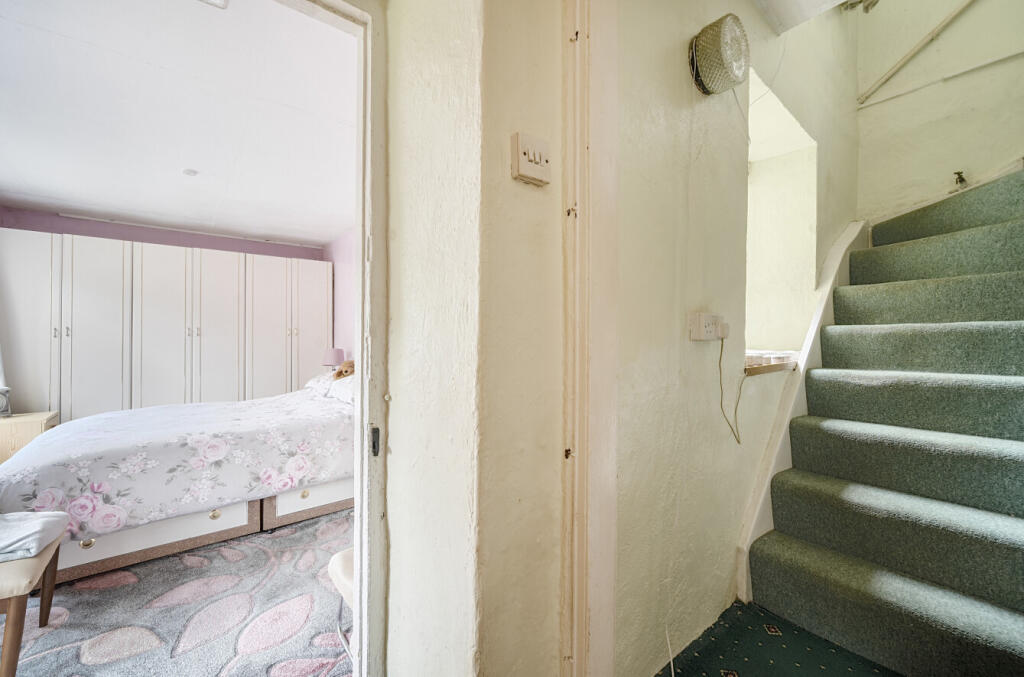 1311643-8-685bcd0...