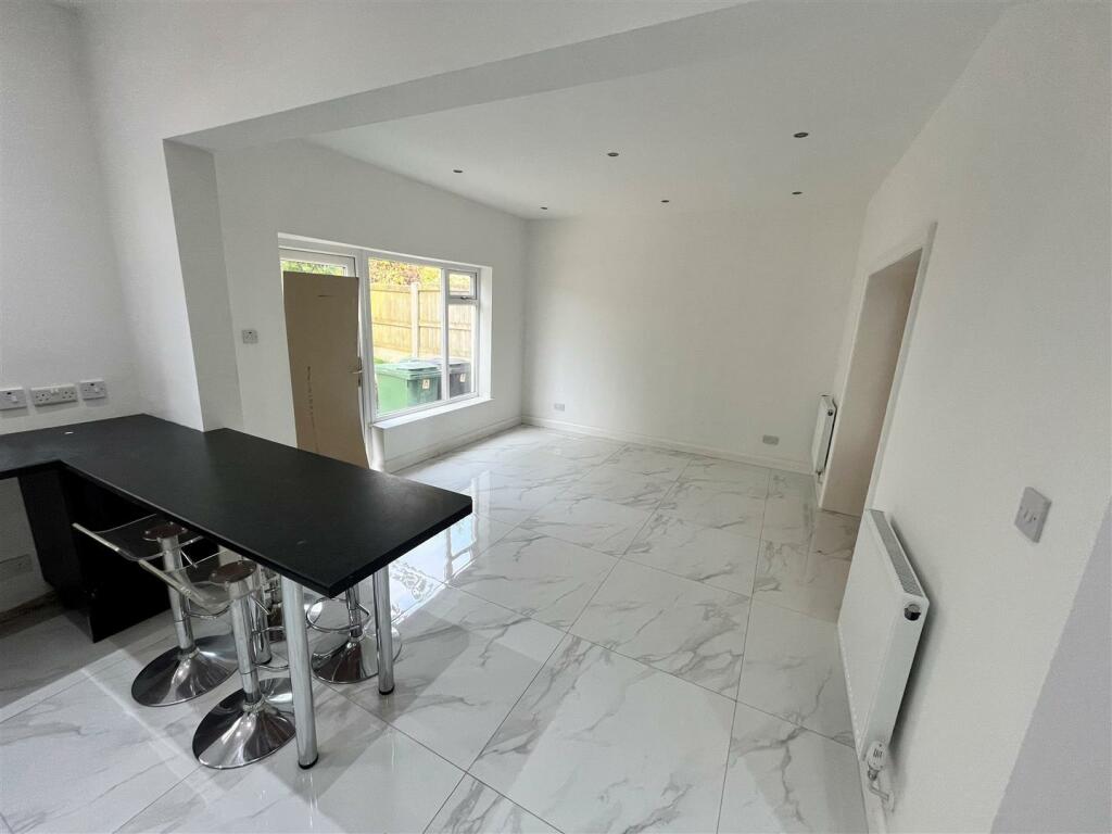 Extended Dining Kitchen