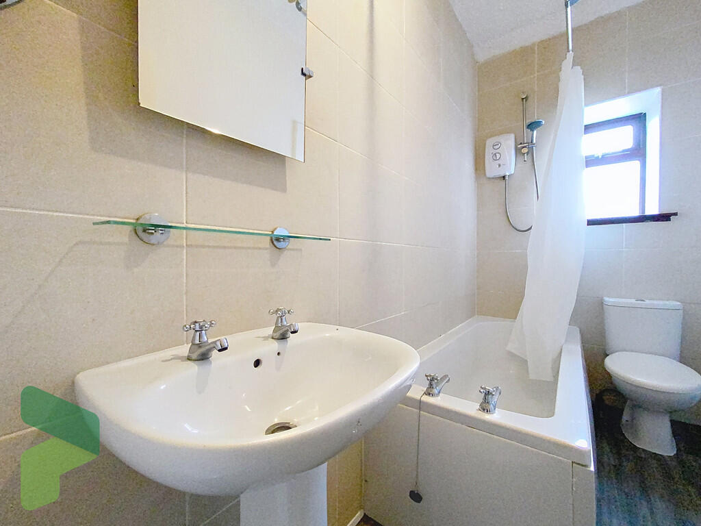Three piece bathr...