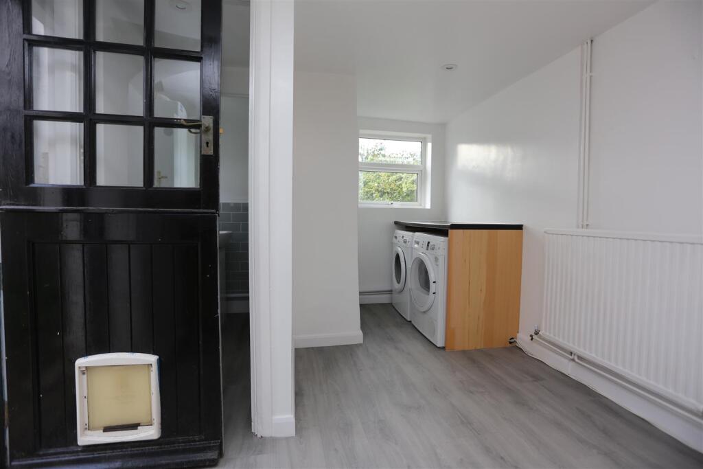 74 Victoria Road (15).JPG