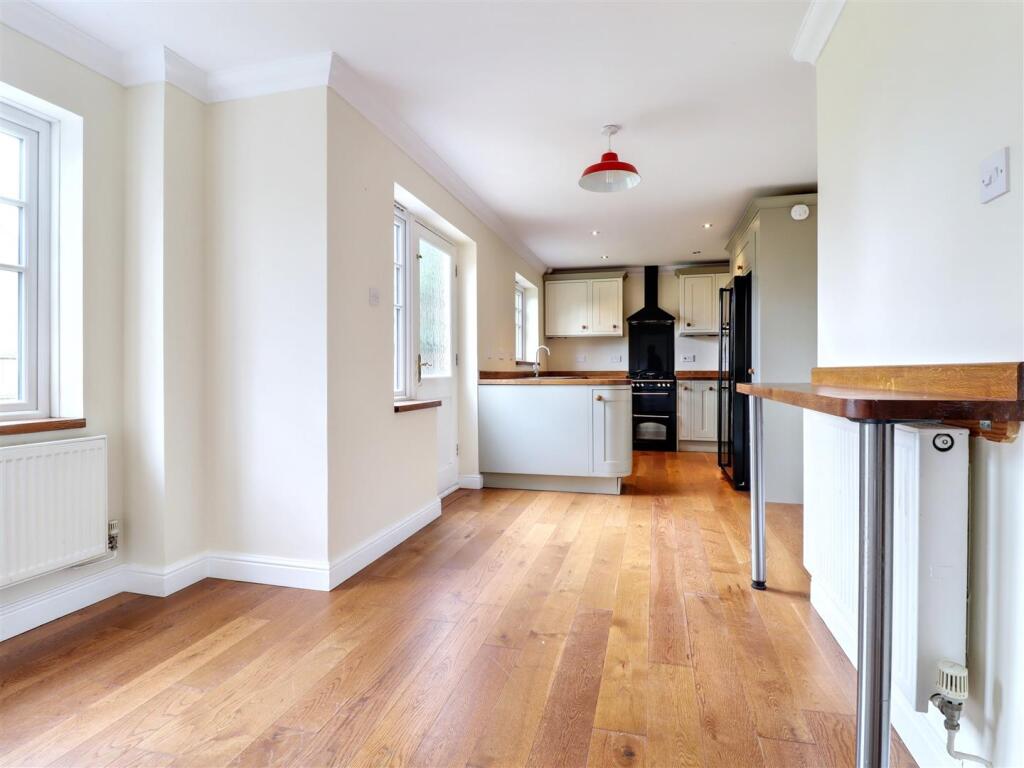 kitchen/breakfast room