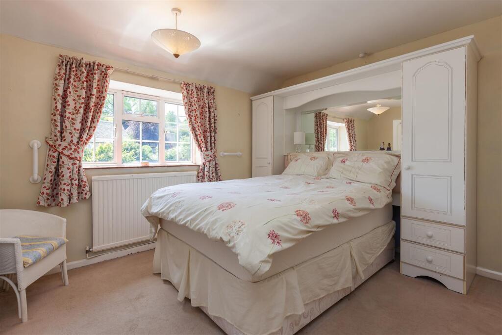 Master Bedroom 1.jpg