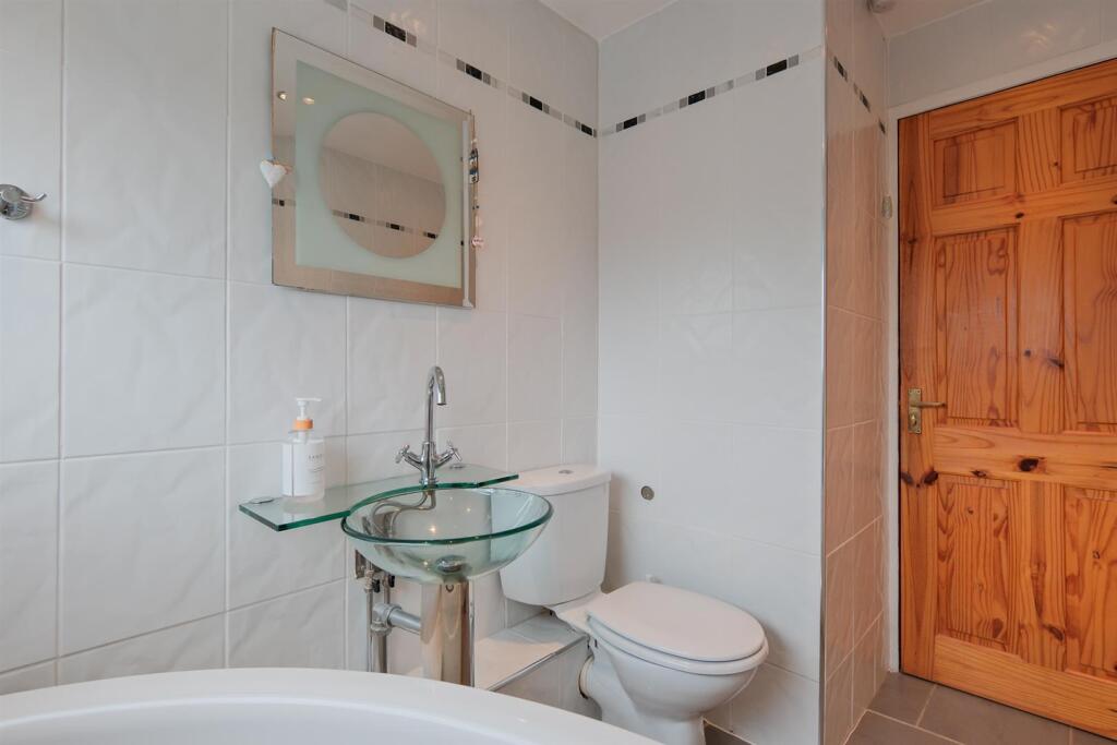 032-32 Currieside Place, Shotts, ML7 4AL.jpg