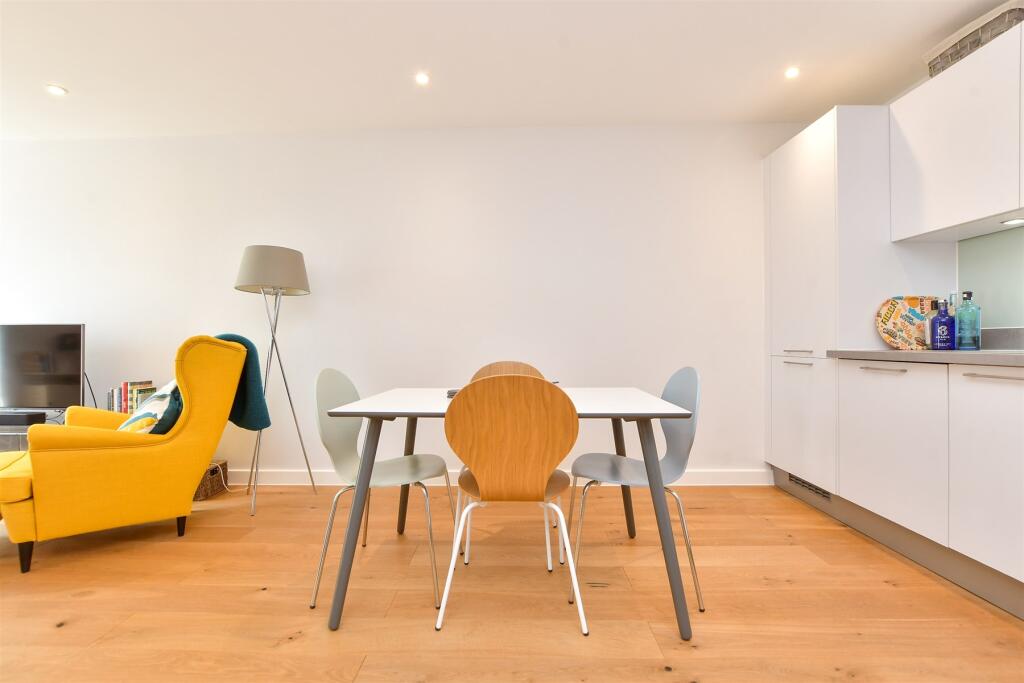 Kitchen/Diner/Lounge