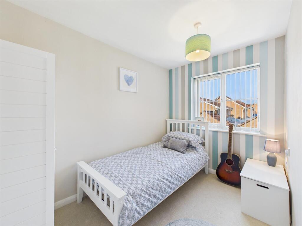 Bedroom: