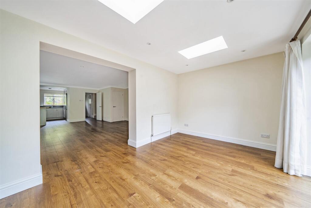 Garden room to reception.jpg