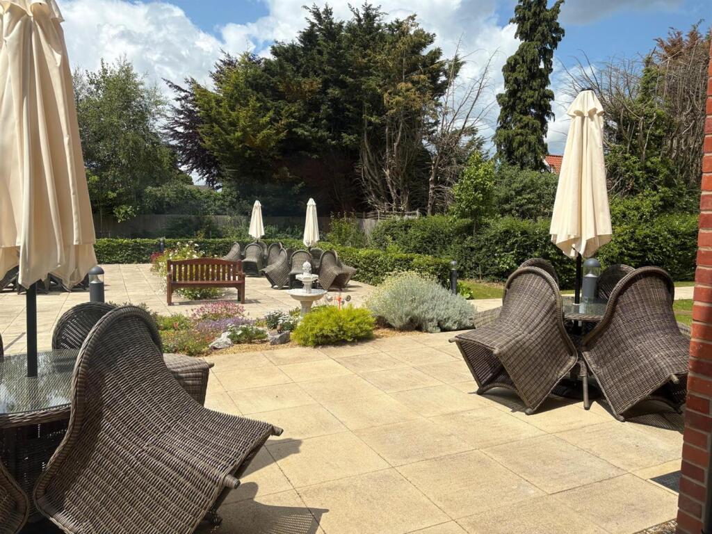 3. Patio.jpg
