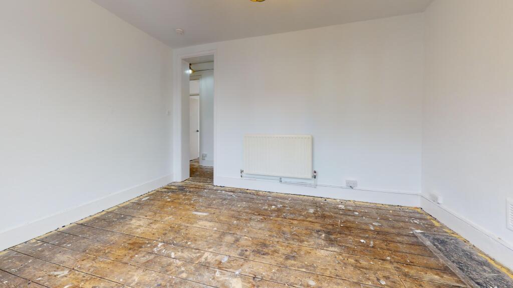 Flat 80, Kingsley Flats, Old Kent Road, Bermondsey, London, SE1 5UR
