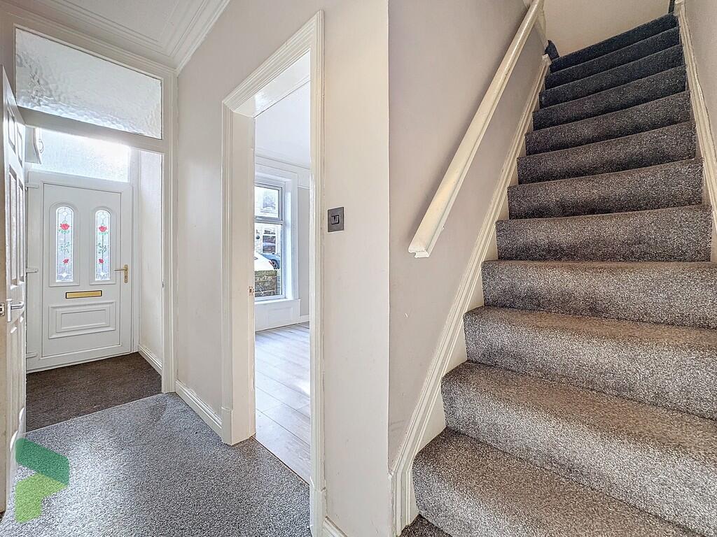 Hallway. Satirs t...