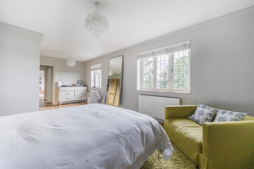 Main bedroom.jpg