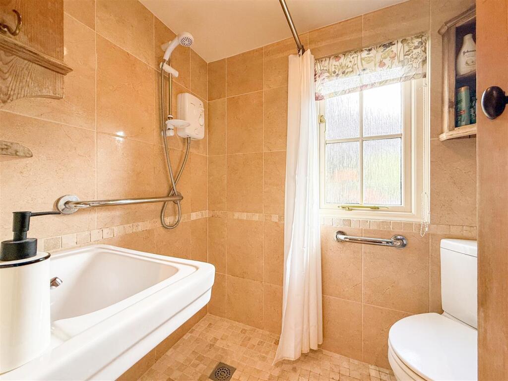 bathroom/wet room