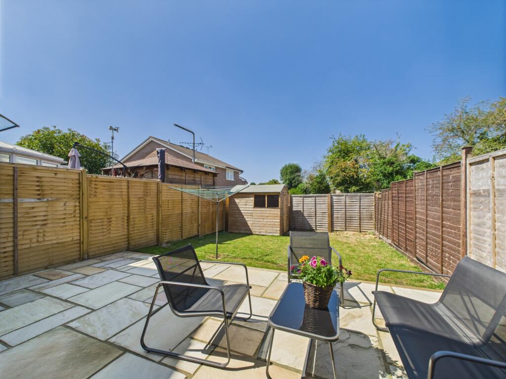 CAM02023G0-PR0156-STILL018