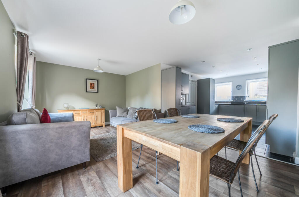 1387900-12-693fe6...