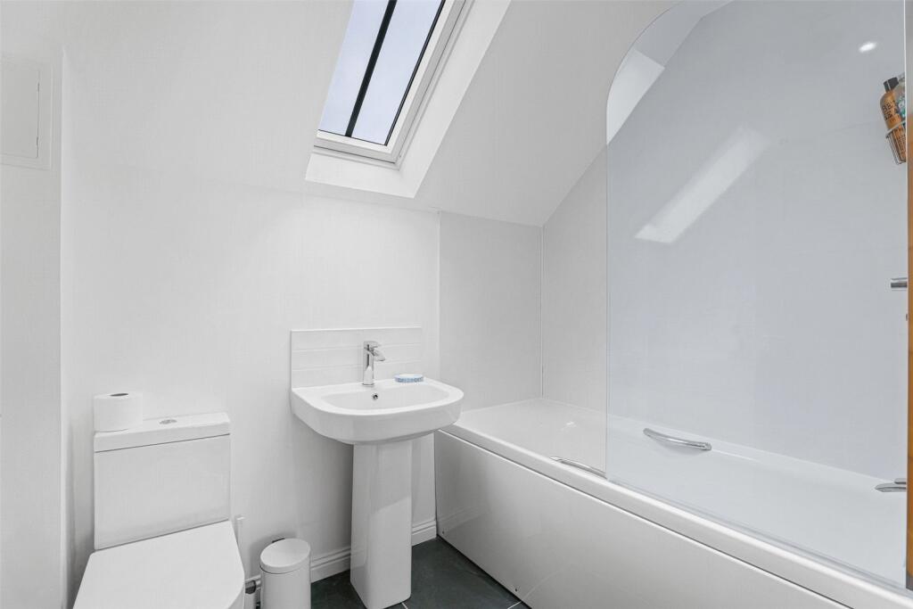 Bedroom 1 Ensuite