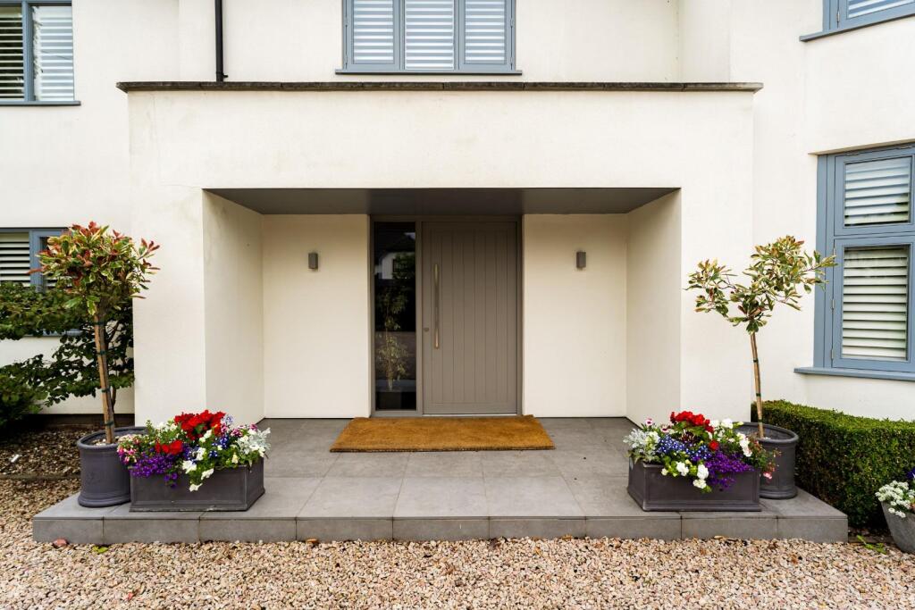 218 WOODFORD ROAD-163.jpg