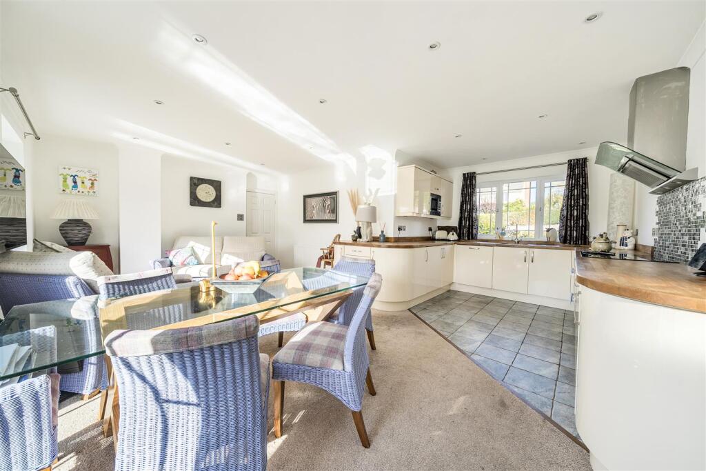 Kitchen/diner/family room