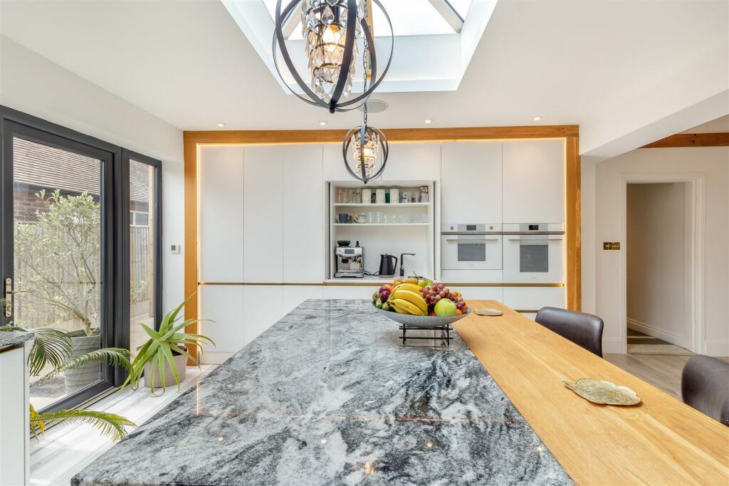 8620467-interior09.jpg