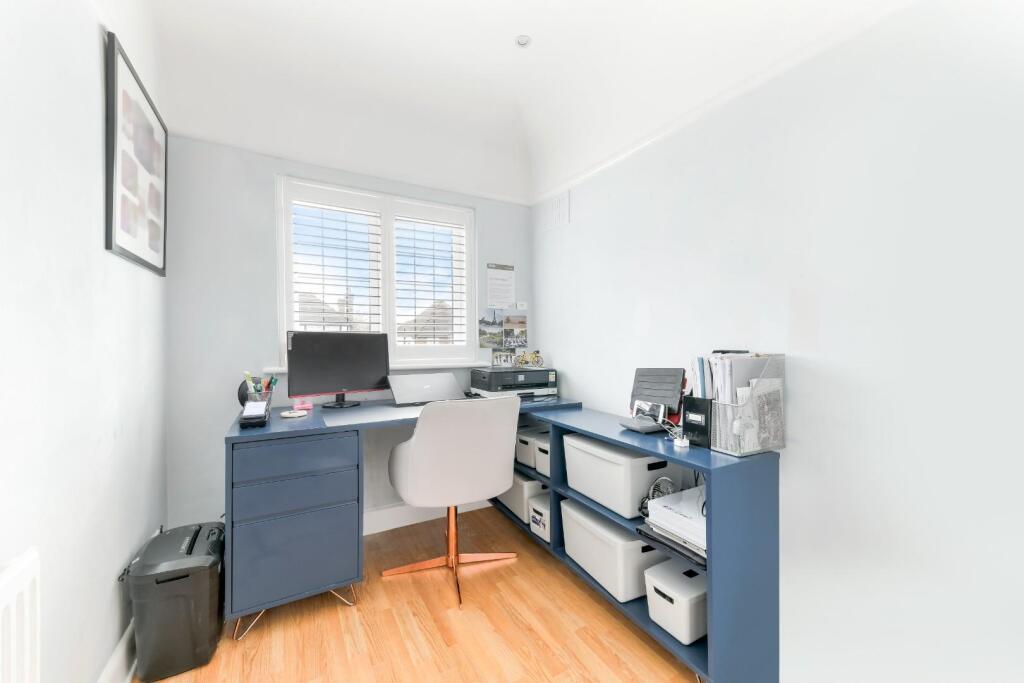 CASTLE AVENUE,  INTERNALS (4).jpg