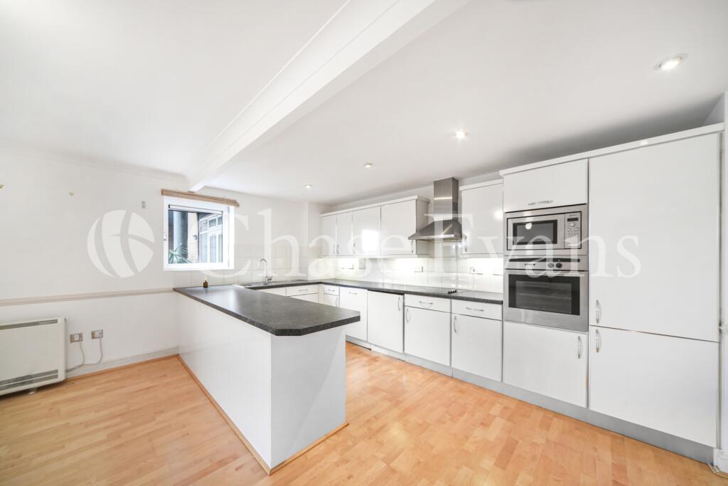 Langbourne Place, Is