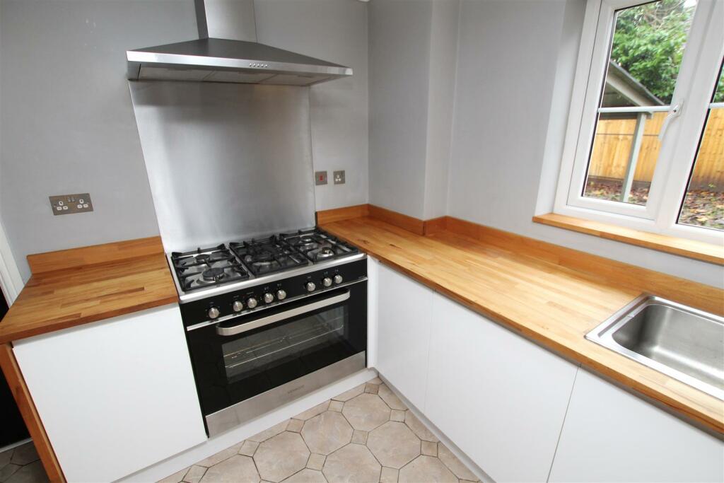 kitchen 3.JPG
