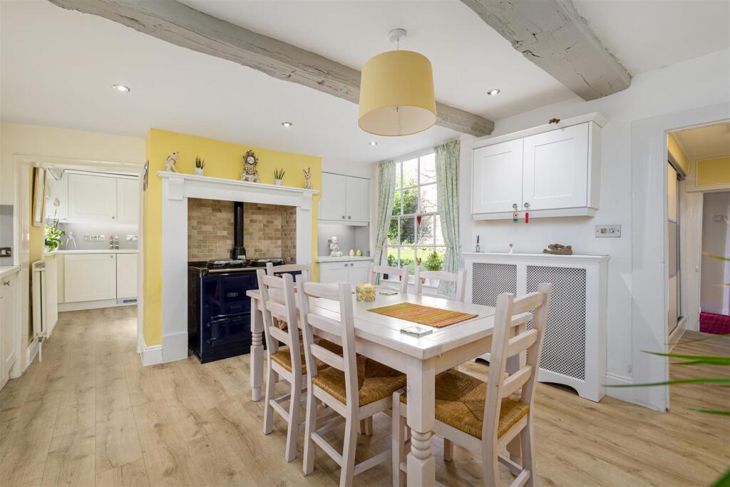 Dining_Room_1.jpg