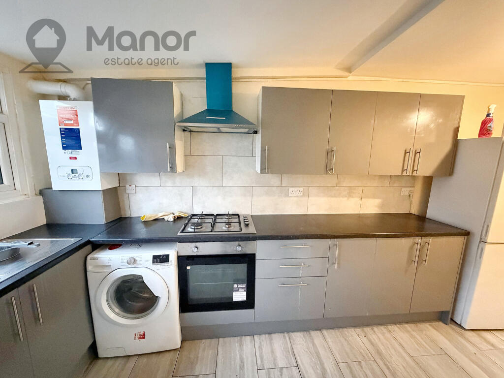 WhatsApp Image 2025-11-23 at 00.39.12