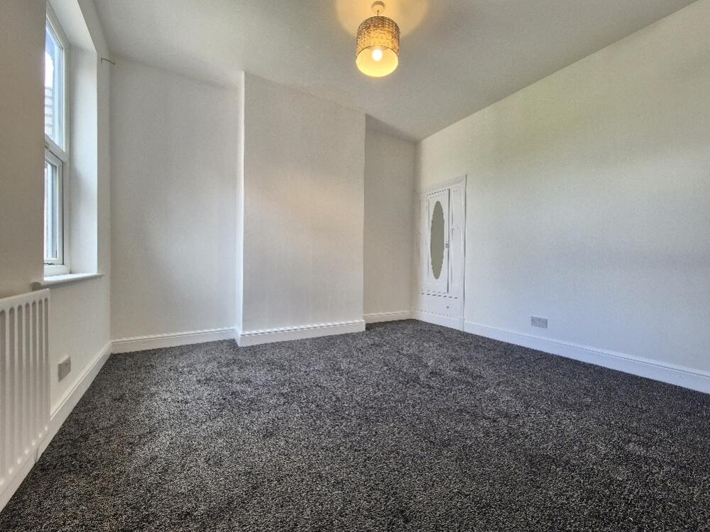 20250912_125830_resized