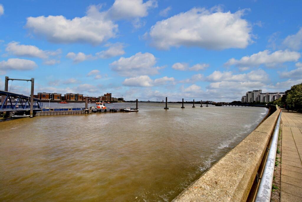 ac8e46fe55a330e2b0173a95a405379934050533_thmb_lg