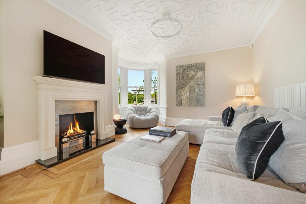 Formal Lounge