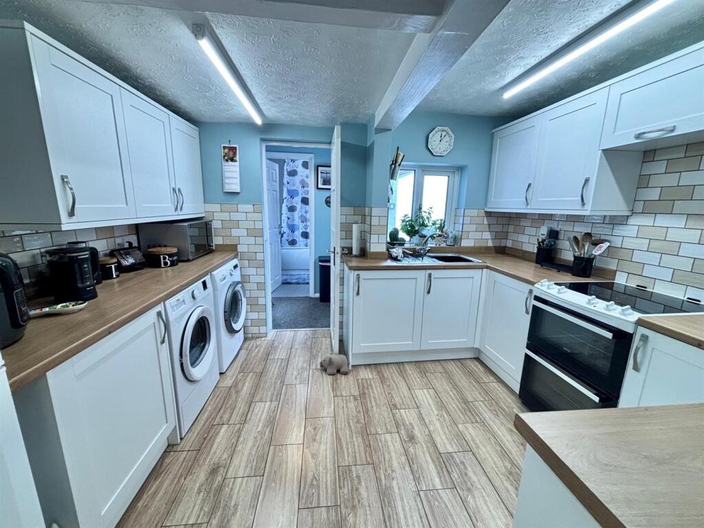 Fitted Kitchen