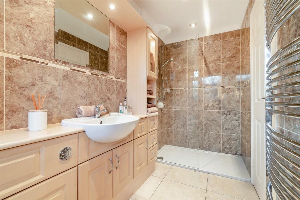 8576940-interior27.jpg