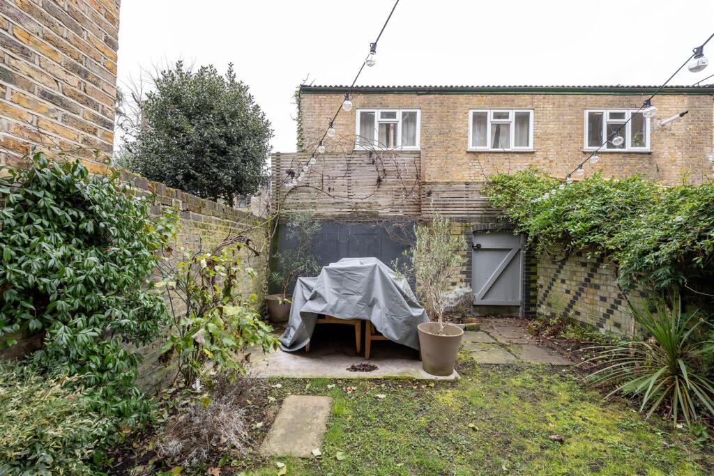 Chatsworth Road, E5