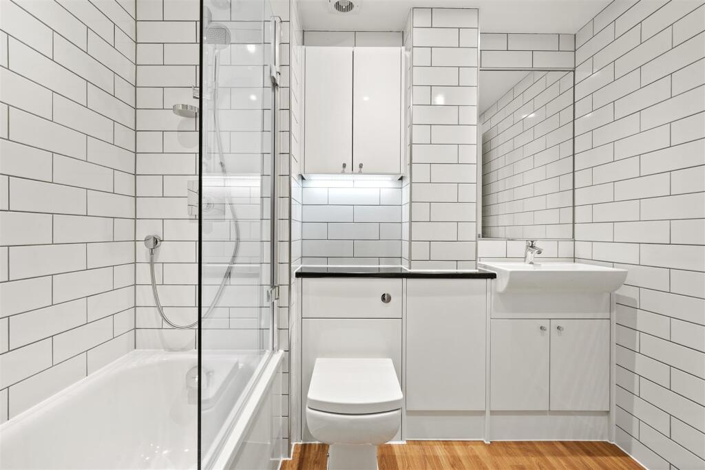 Flat 3, Angel Point - uaCfDk8AVNAHtxUmjMLK.jpg