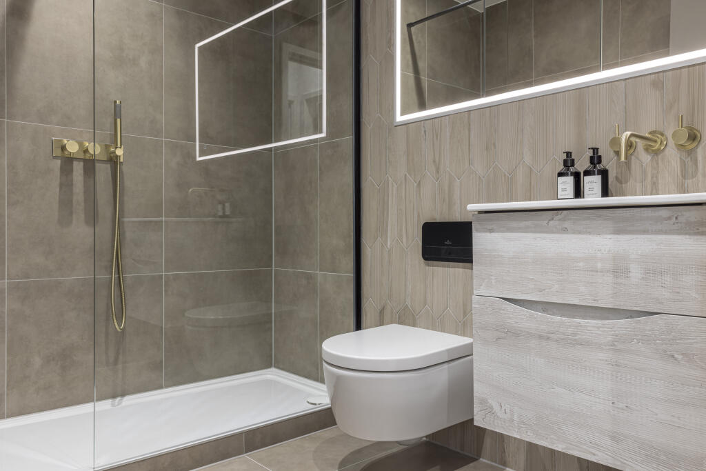 Family bathroom