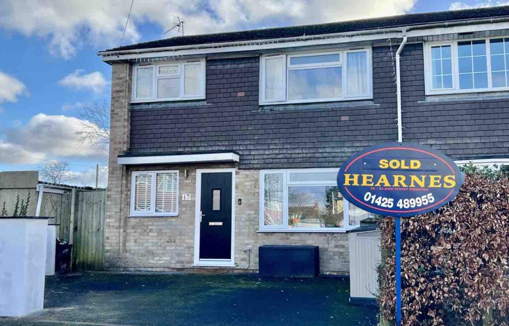 4 bedroom Semi Detached for sale