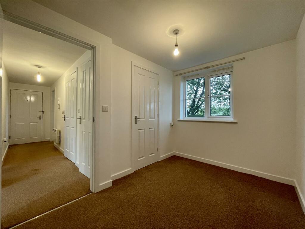 8 Bedroom 2.JPEG