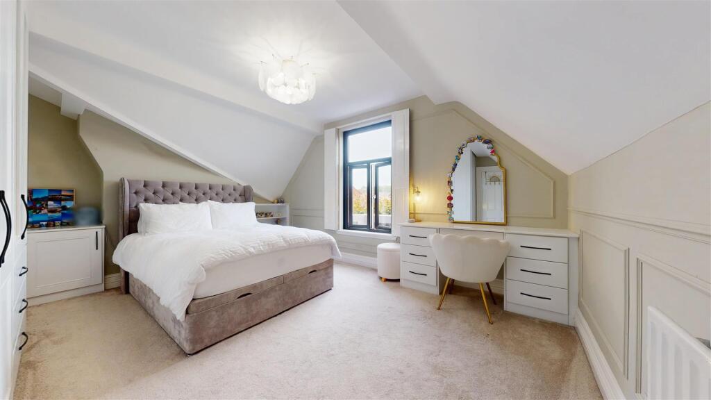 Dentons Green Lane Bedroom