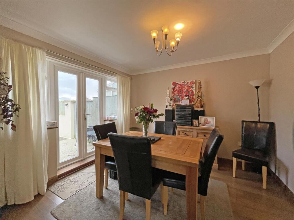 Moreton Ave 27 - Dining Area Front.jpg