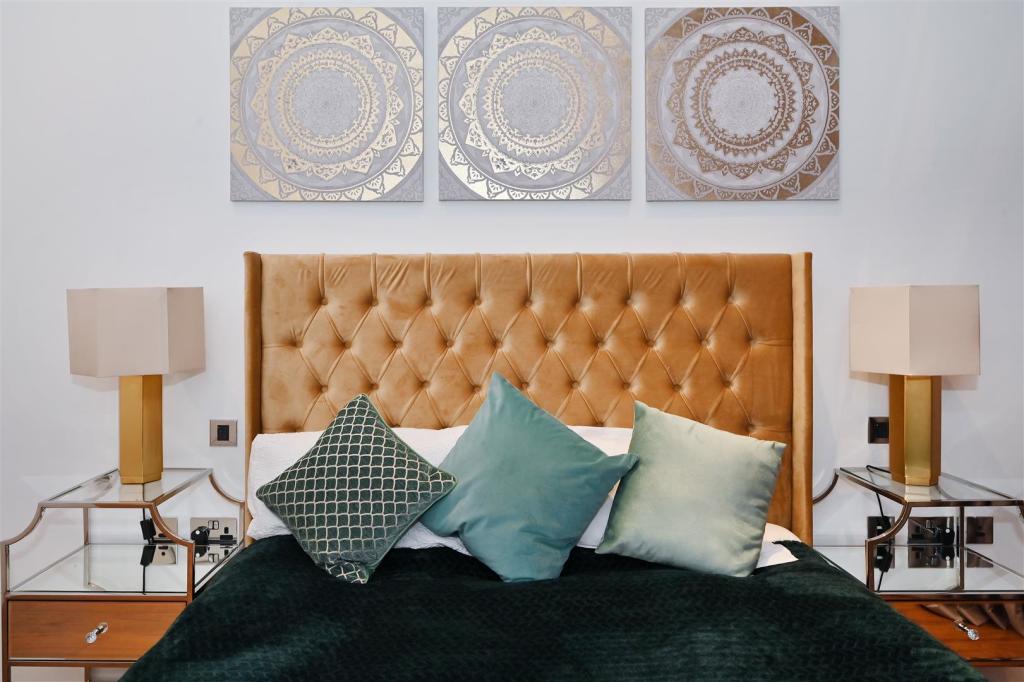 124-4-Riverlight-Quay (7).JPG