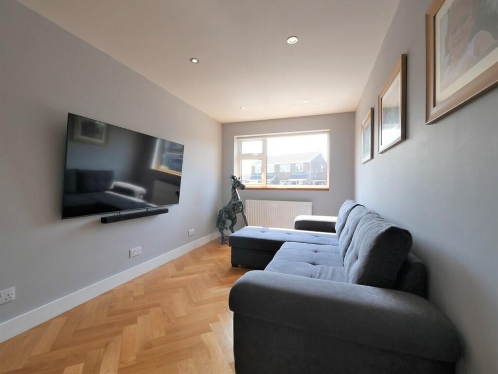 SNUG OFFICE BED4 ...