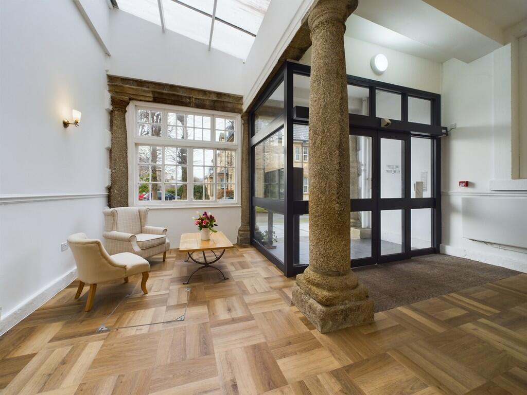 CAM02089G0-PR0401...