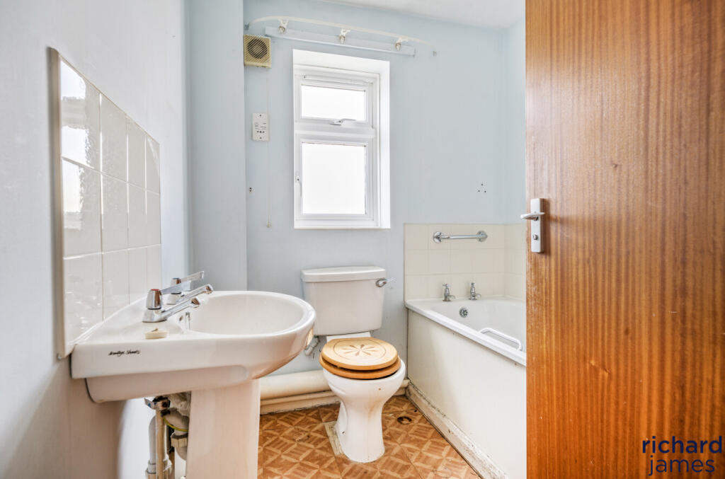 5785adcc621d4b0ea60fbe42eff8f6c0