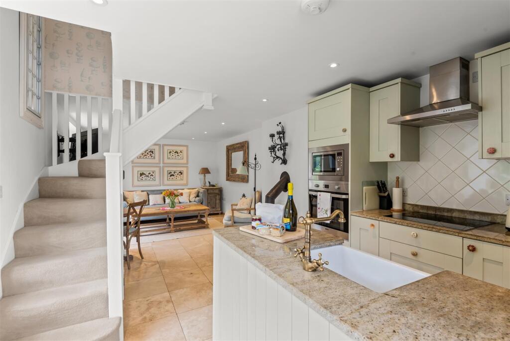 Quiet Kitchen/Living