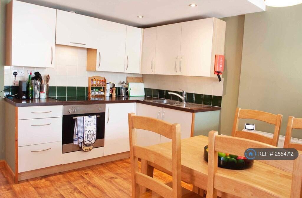 Kitchen / Diner 1 