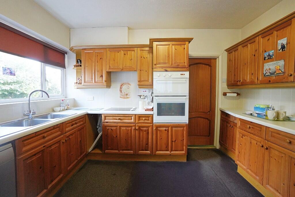 Kitchen dining rm