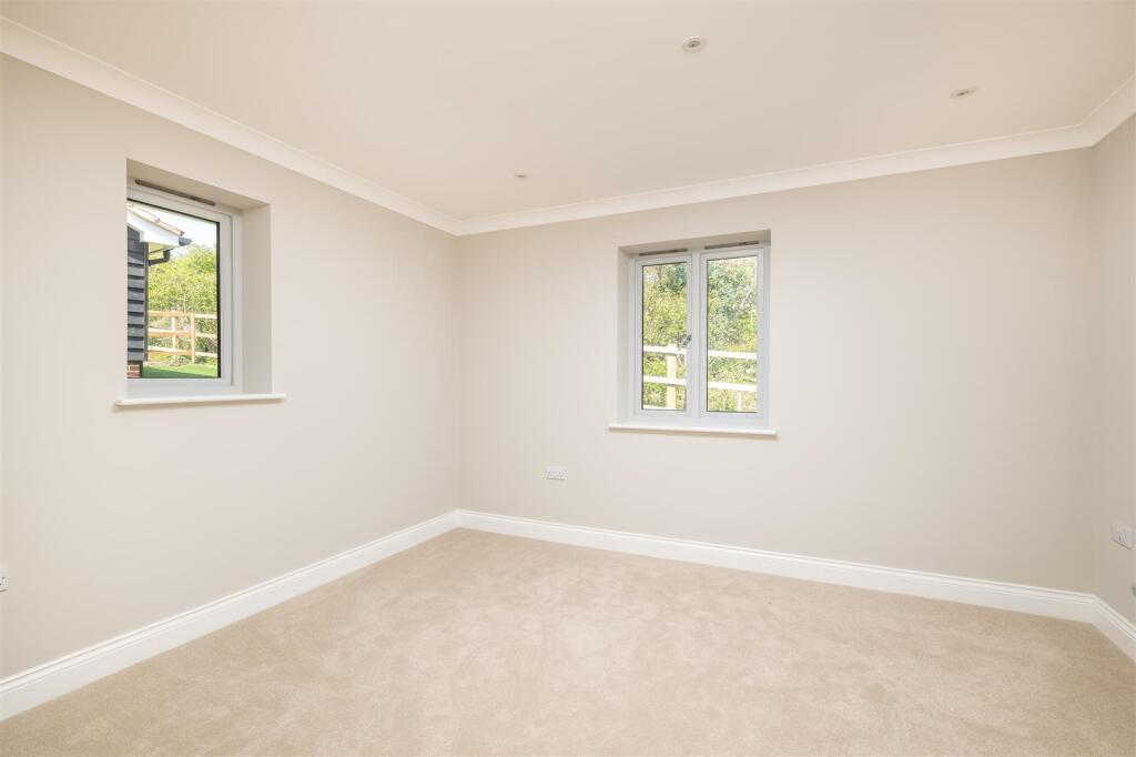 250412 - Halls Close, Braughing - 23.jpg